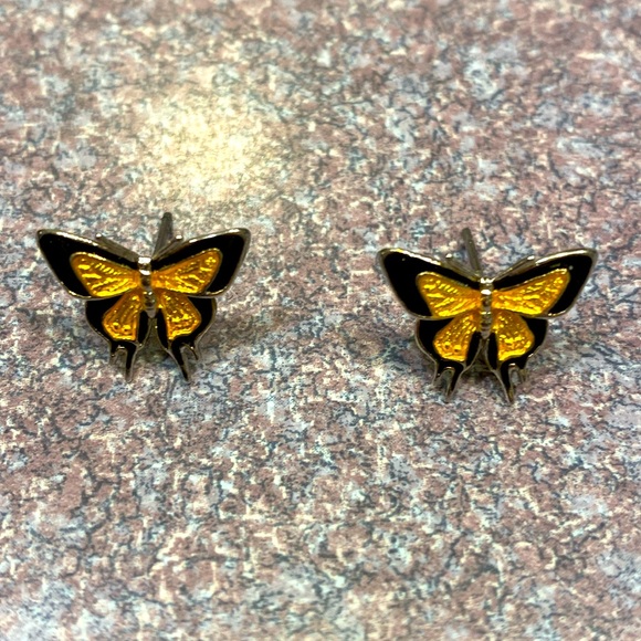 Beautiful Enamel Butterfly Earrings NWT - Picture 2 of 5